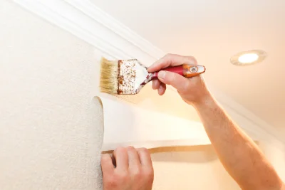 Pose de papier peint à Changé — revêtements muraux et toiles de verre
